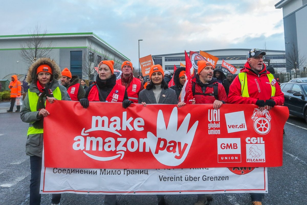 In occasione del Black Friday, i lavoratori di Amazon in Europa hanno scioperato