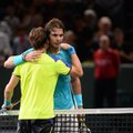 Geriausių pasaulio tenisininkų akistatos Paryžiuje nebus: R. Nadalis pralaimėjo pusfinalyje