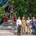В Каунасе без шума установили большую скульптуру: жители удивлены