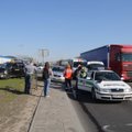Vilniuje judrią Ukmergės g. užkišo keturių automobilių avarija