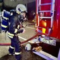 Socialinių paslaugų centre Kaune kilo gaisras: vyras padegė čiužinį ir apsinuodijo dūmais