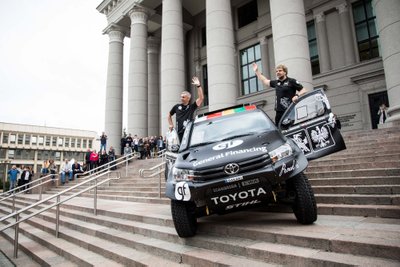 Benediktas Vanagas pristatė naują Dakaro ralio automobilį
