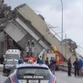 Italijos VRM: Viaduko griūties Genujoje aukų padaugėjo iki 38