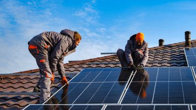 Saulės elektrinių savininkų laukia pokyčiai: pataria ruoštis iš anksto