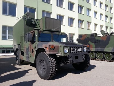 HMMWV M1113 (Hummer)