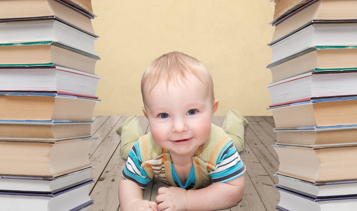 vaikas, kūdikis, knyga, biblioteka, skaitymas, lavinimas