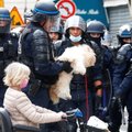 Prancūzijoje vyko protestai prieš naujas koronaviruso priemones
