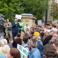 Hundreds of Vilnius residents protest against felling of trees in Naujamiestis