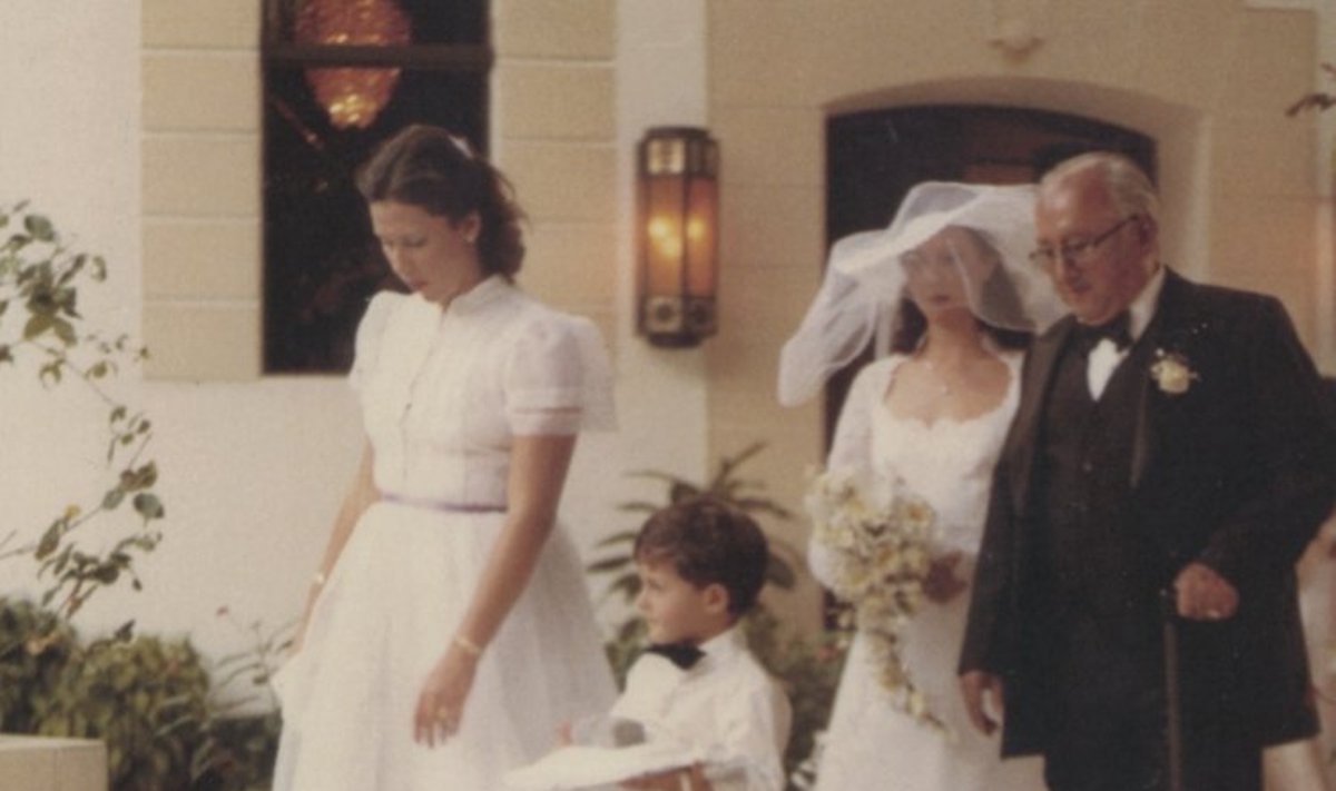 Prabangus Pablo vasarnamis Majamyje. Ten 1981 m. gegužės 9 dieną šventėme mano sesers vestuves. 1987 m. policija jį konfiskavo.