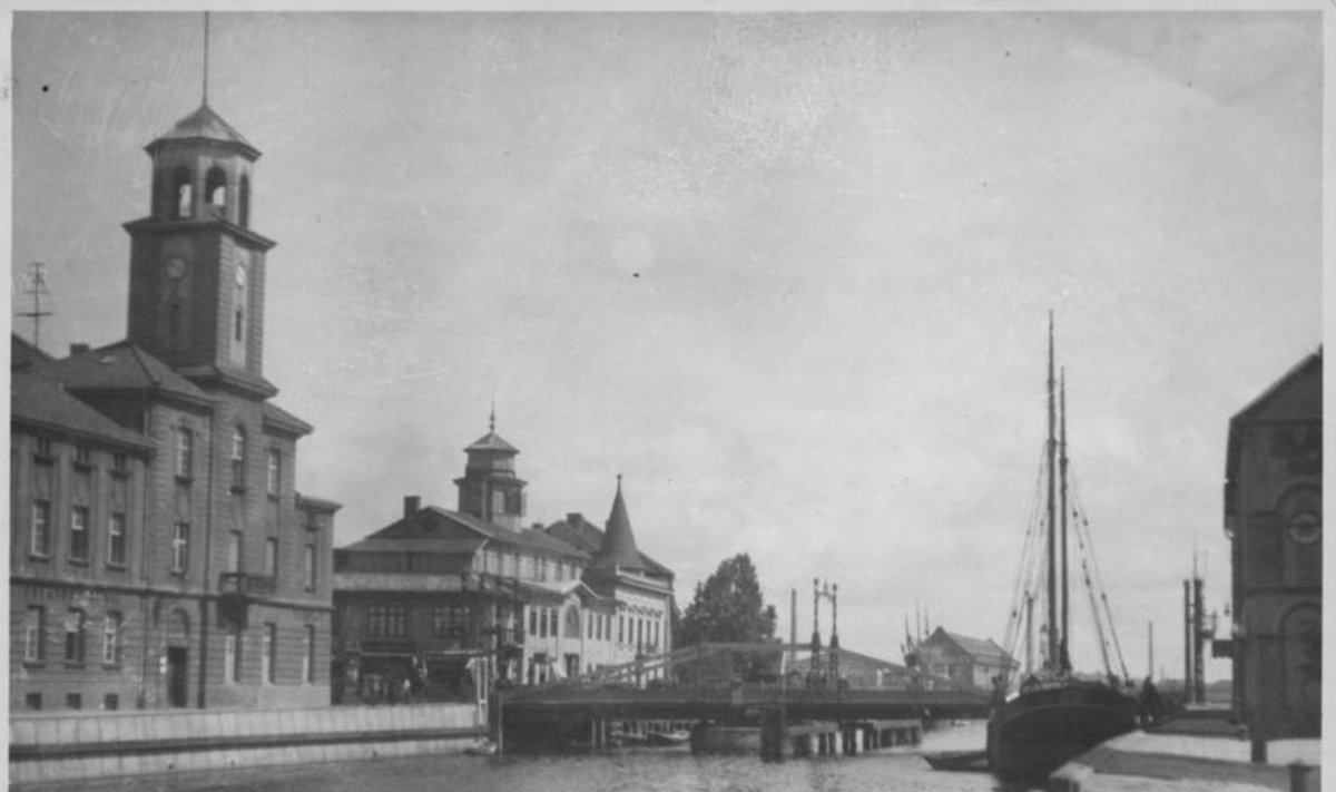 Klaipėda. Dangės dešinioji krantinė ir Biržos tiltas, XX.  3 dešimtmetis