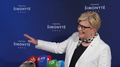 Plojimai rinkimuose pralaimėjusiai Šimonytei, kuri kartu su Kaušpėdu traukė dainą „Lietuvos valstybė“
