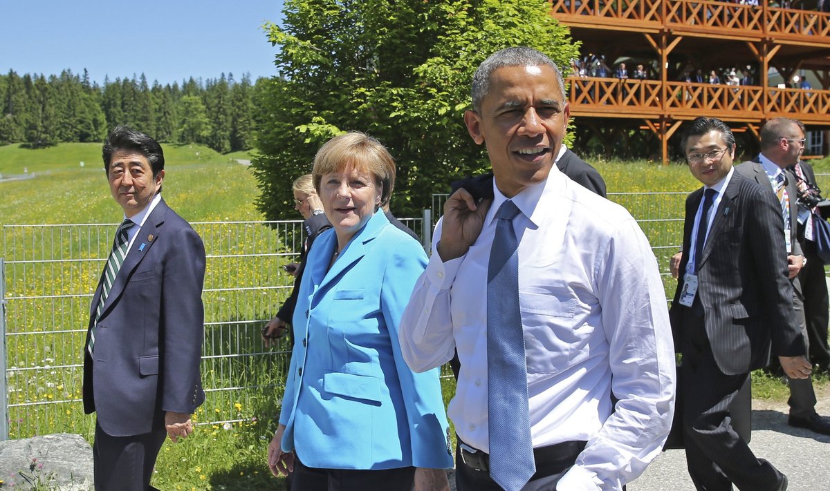 Angela Merkel and Barack Obama in a G7 meeting