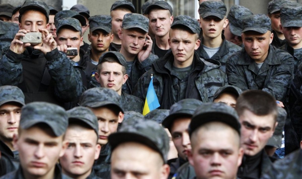 Prie prezidentūros Kijeve – karių protestas