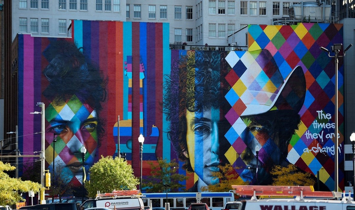 Brazilų gatvės menininko Kobros darbas, skirtas Bobui Dylanui