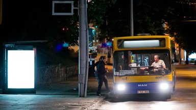 Į sostinės gatves sugrįžta naktiniai autobusai