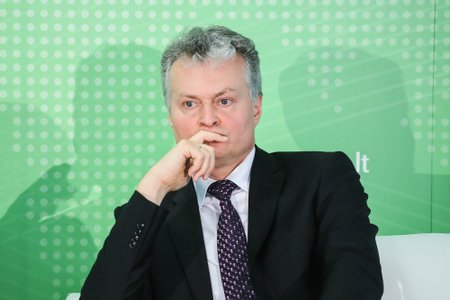 Robertas Bergqvistas, Gitanas Nausėda