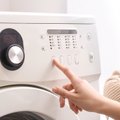 Pakenksite skalbimo mašinai ir sugadinsite drabužius: kokia skalbimo temperatūra jiems pražūtinga