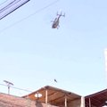 Peru policijos sraigtasparnis iš degančio pastato išgelbėjo vyrą