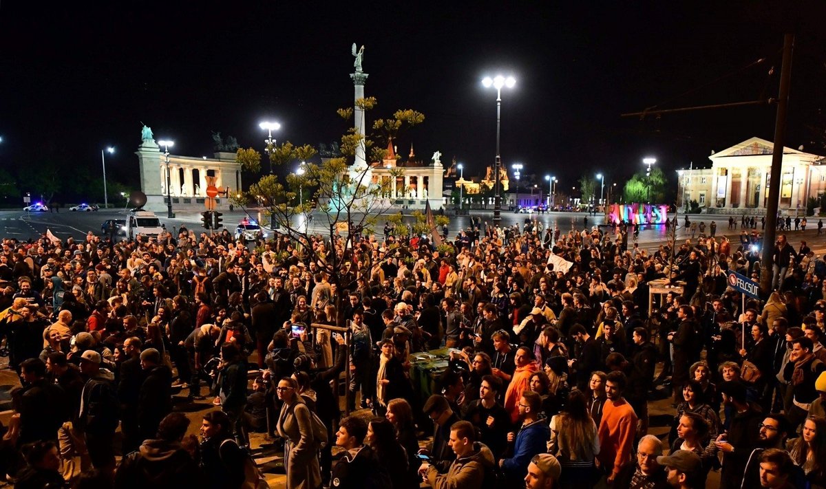 Protestai Budapešte dėl Centrinės Europos universiteto uždarymo