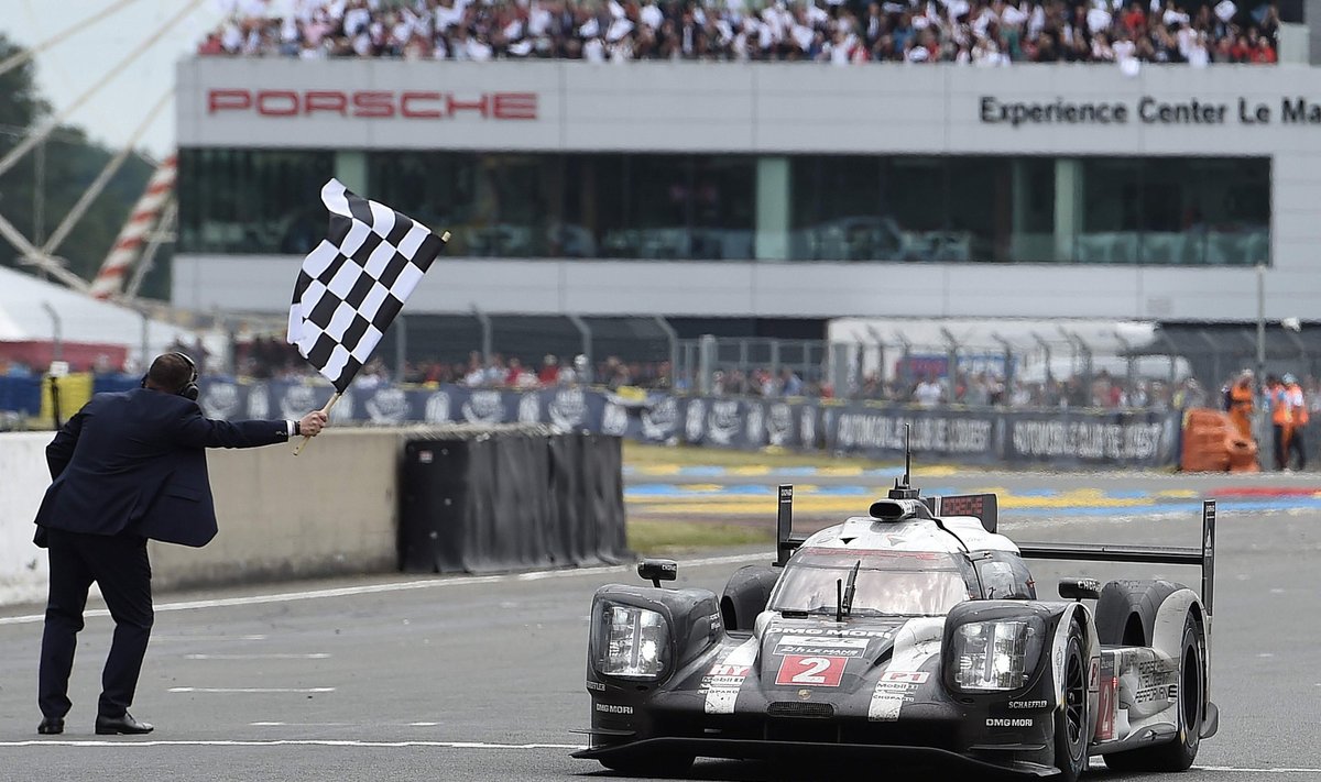 Le Mano 2016 m. lenktynėse nugalėjo "Porsche" komanda