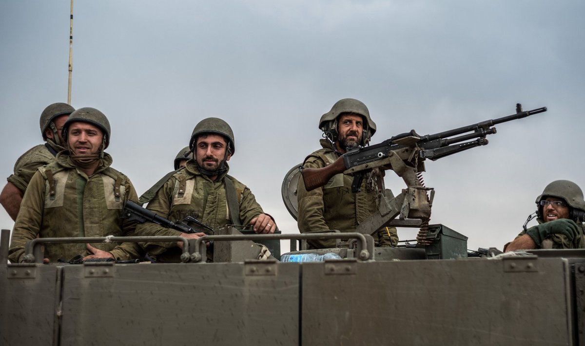 Izraelio gynybos ministras įsakė visiškai apgulti Gazą