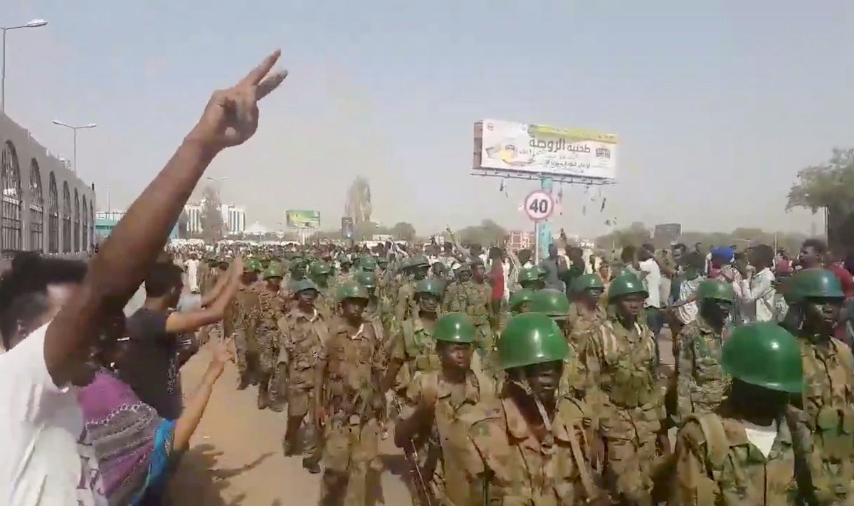 Kariai Sudano sostinės Chartumo gatvėse