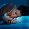 Kodėl moterims itin svarbi miego poza: gydytojo akušerio komentaras
