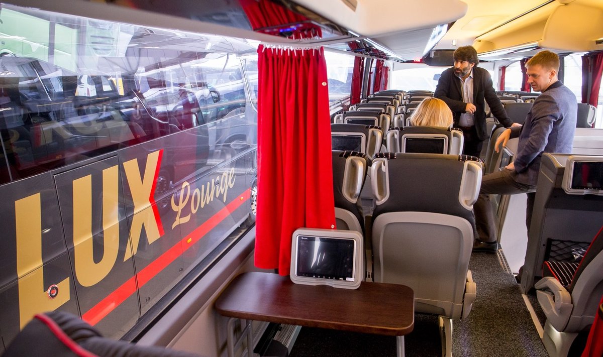 "Lux Express" autobusai