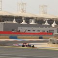 Bahreine F-1 lenktynininkai kovos ir su varžovais, ir su karščiu