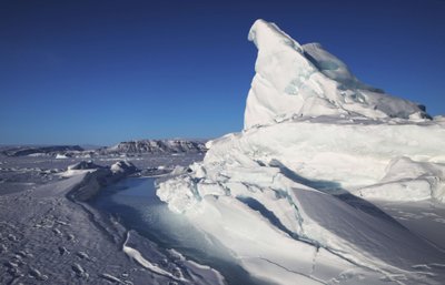 Gyvybės paieškos giliai po Arkties ledu. Paul Zizka asociatyvi nuotr.