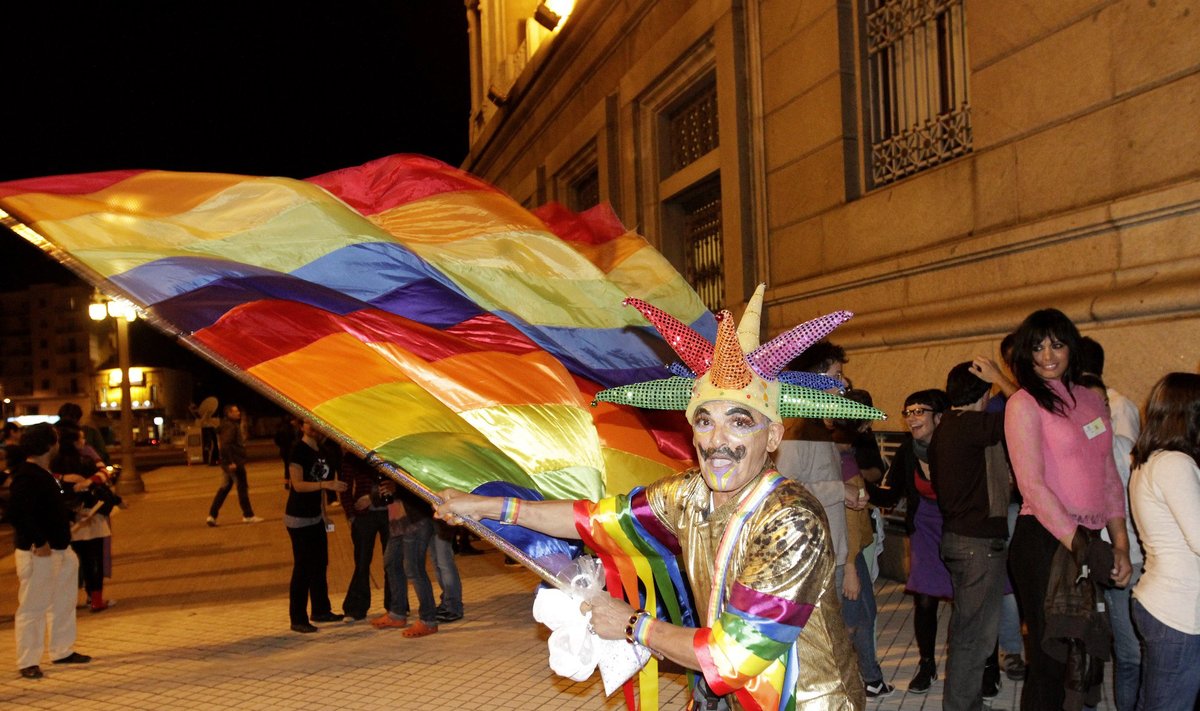 The Economist назвал Уругвай страной года из-за гей-браков и марихуаны -  Delfi RU