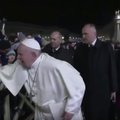 Popiežius pakliuvo į nemalonų incidentą: vaizdas žaibiškai plinta internete