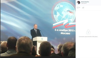 A. Greičius Maskvoje 2015 metais klausosi V. Putino