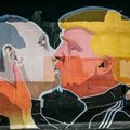 Vietoje nuniokoto piešinio su D. Trumpo ir V. Putino bučiniu atsiras dar stipresnis jo variantas