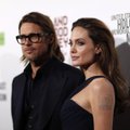Ką B. Pittas mano apie A. Jolie krūtų audinio pašalinimo operaciją