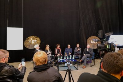 Diskusija „Menas kariauja: protestai ir išlikimo strategijos“, ArtVilnius'22 (Rūtos Statulevičiūtės-Kaučikienės nuotr.)