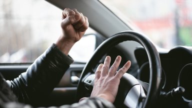 Kaip kelyje atpažinti piktą vairuotoją: 5 elgesio bruožai išduoda apie pavojų