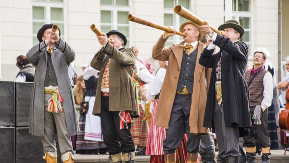 Vilniuje prasideda folkloro festivalis „Skamba skamba kankliai“