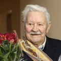 90-летие: Донатасу Банионису вручили почетную награду Литвы