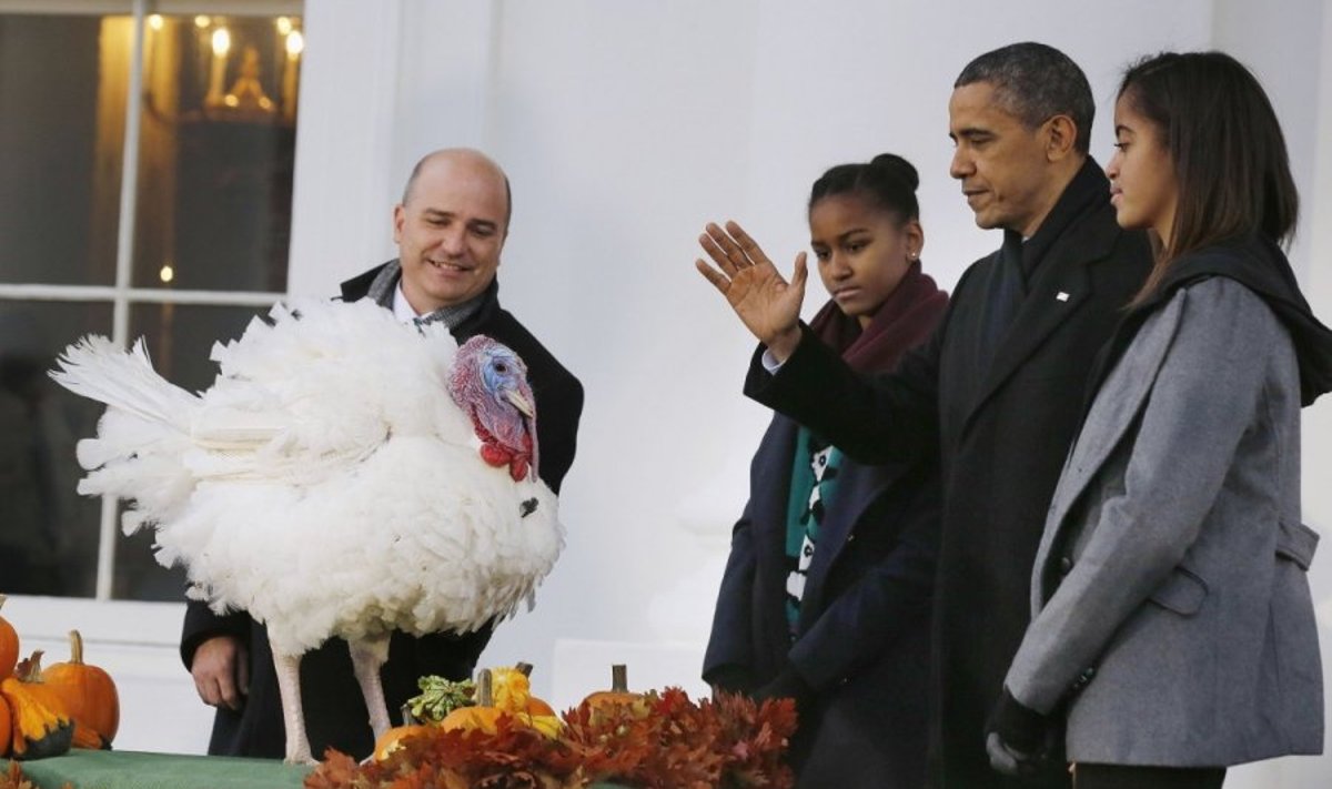 Padėkos dienos proga B. Obama suteikė malonę dviem kalakutams