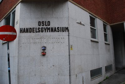 Andersas Behringas Breivikas mokėsi prestižinėje Oslo prekybos mokykloje