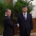 Kinijoje – netikėtas Medvedevo vizitas: perdavė Putino žinią