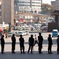 Zimbabvėje po ginčytinų rinkimų žuvo šeši žmonės, skelbia policija
