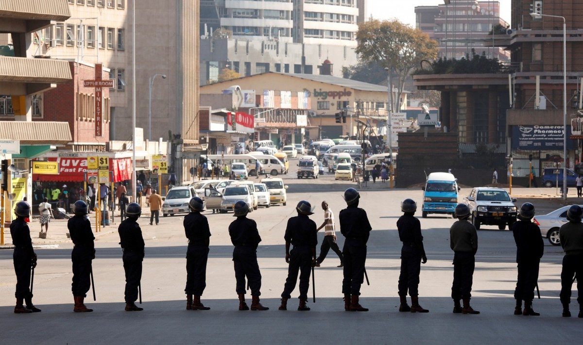 Zimbabvės policijos kolona