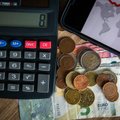 Ekonomistai ragina neskubėti priiminėti naujų priemonių infliacijos švelninimui: skolą vis tek reiks atiduoti
