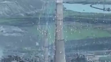 Rusijos pajėgos ant „Azovstal“ gamyklos galimai paleido fosforo bombas