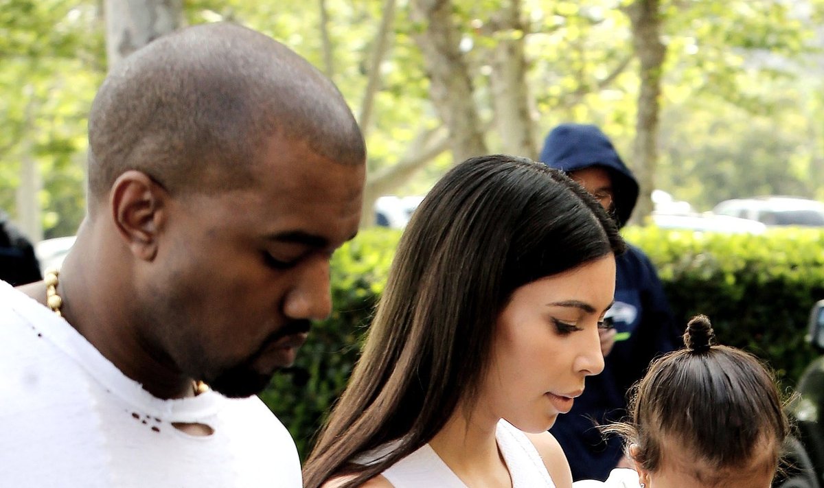 Kim Kardashian ir Kanye Westas su dukrele
