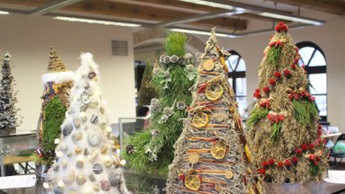 Kalėdų laukia kurdami floristikos kūrinius: darbus gali pamatyti visi