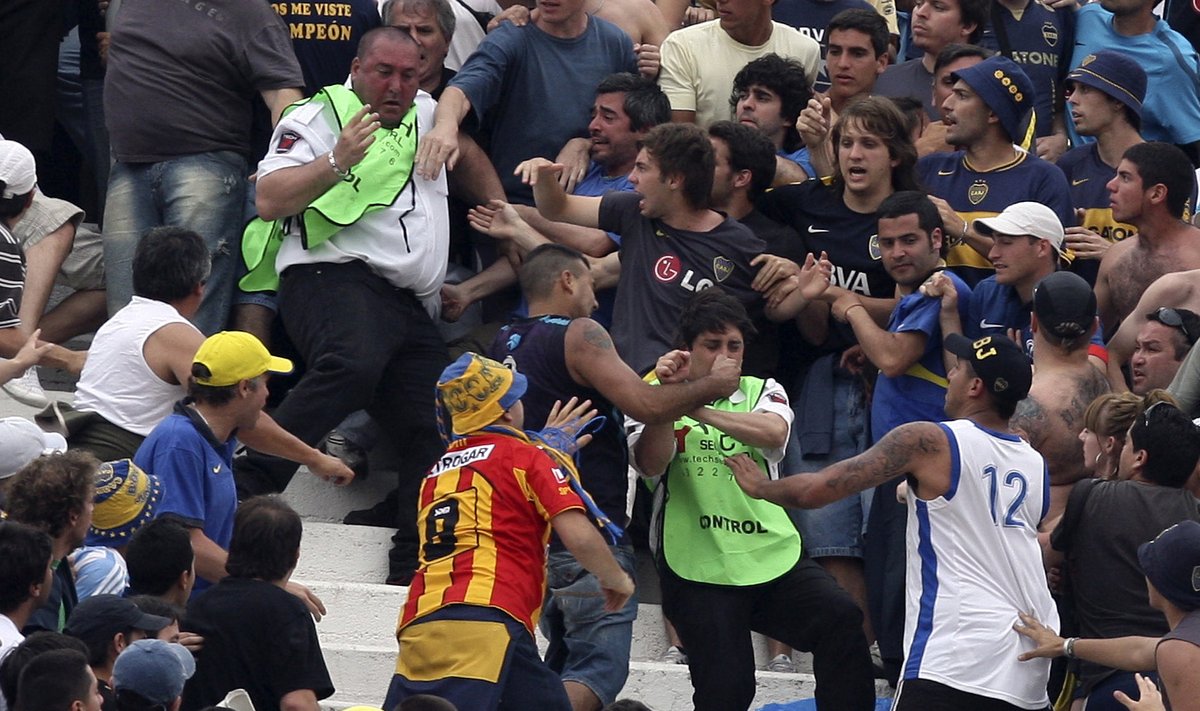 Futbolo fanų riaušės Buenos Airėse