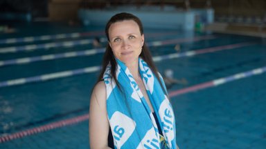 Vaikystėje plaukti taip ir neišmokusi Olesia peržengė baimės slenkstį – svajoja nerti į Vilniaus plaukimo maratoną